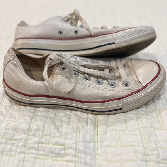 CLEARANCE
3 Pairs of Converse Size 8 Shoes | Red, Black and White - Picture 9 of 16